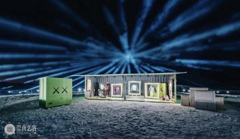 打卡KAWS HOLIDAY长白山站的神仙体验 长白山站 KAWS HOLIDAY 神仙 现场 冰天雪地 标志性 角色 COMPANION 造型 崇真艺客