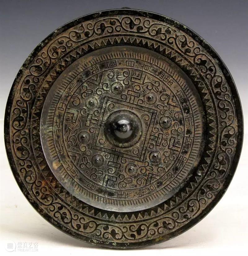 铜镜 青铜器上的纹路艺术 青铜器 铜镜 艺术 纹路 上方 账号 人与人 缘份 缘分 韵味 崇真艺客