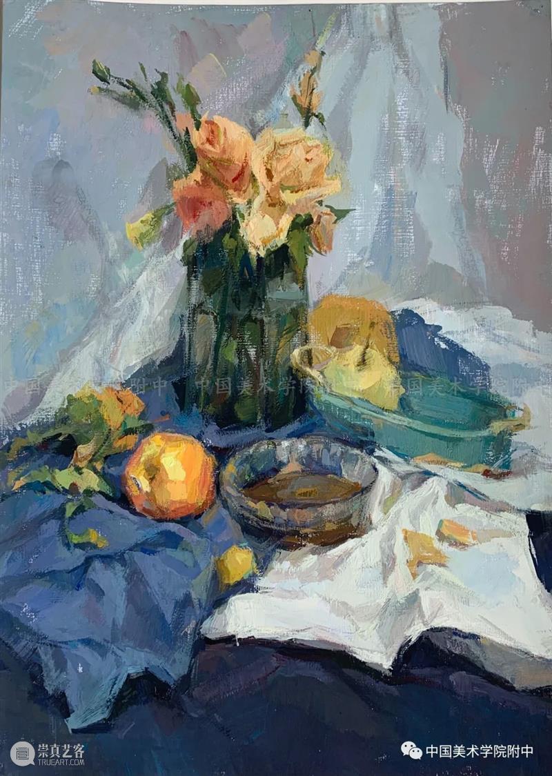 用【国美附中】的色彩静物作品狠狠的打你脸，没有高级灰不能上国美 ？ 国美附中 作品 色彩 静物 国美 色彩静物 前几天 小志 其中 很多人 崇真艺客