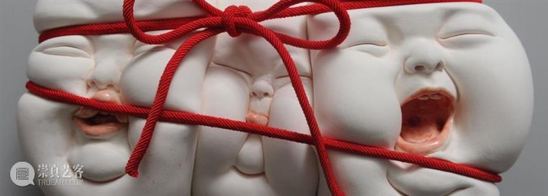 烈日下，推着冰块行走的男人 烈日 男人 冰块 艺术创作 自由度 诱惑力 艺术家 简介 墨西哥 诗意 崇真艺客