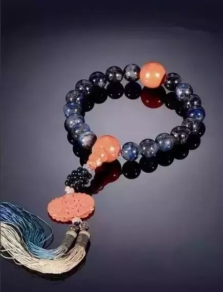 古人玩的珠串，件件价值不菲！ 古人 珠串 价值 上方 青铜器 账号 人与人 缘份 缘分 韵味 崇真艺客