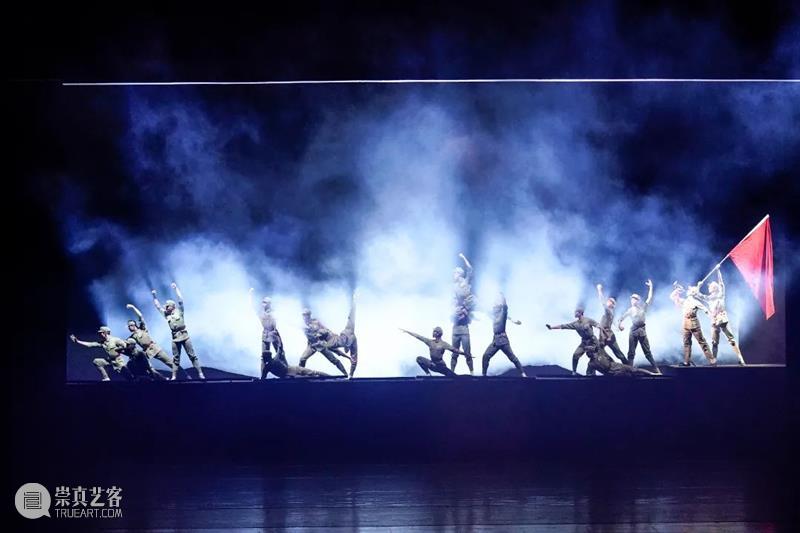 水乳交融，生死与共，中央芭蕾舞团《沂蒙》浓情上演 沂蒙 中央芭蕾舞团 浓情 时期 沂蒙山区 母性 群体 送子 军衣 军鞋 崇真艺客