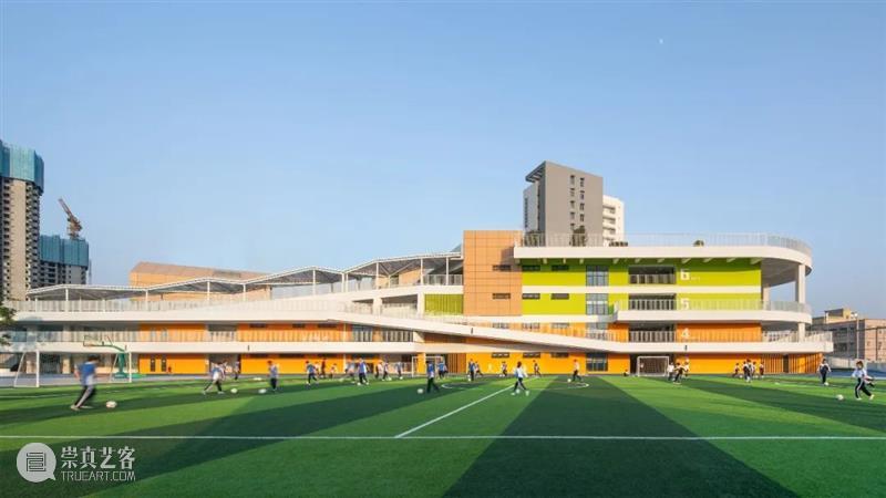 叠顶游园，深圳市坪山区东部湾区实验学校 / 申都设计 游园 深圳市坪山区东部湾区实验学校 屋顶 白羽 深圳 需求 土地 之间 矛盾 校园 崇真艺客
