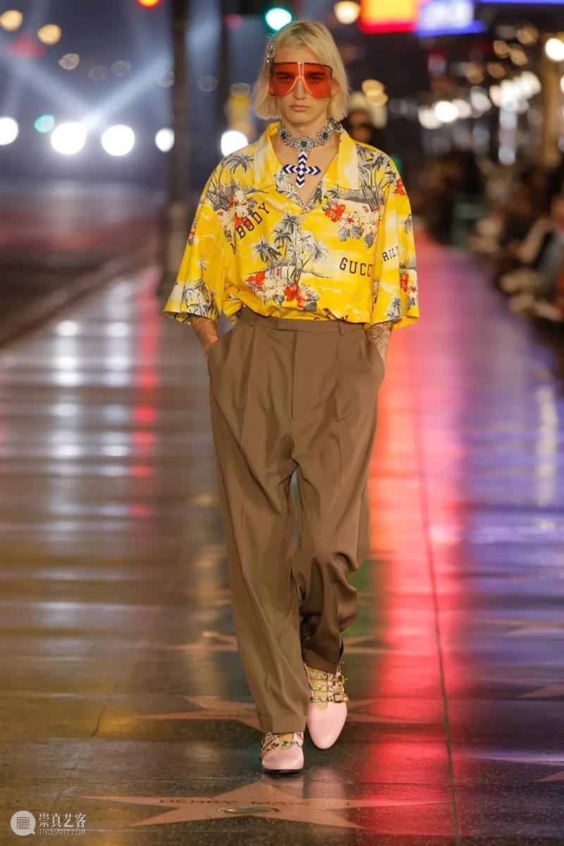服饰丨希腊神庙般的好莱坞汇聚,Gucci百年纪念秀重温经典时刻经典 纪念秀 Gucci 好莱坞 经典 希腊神庙 服饰 时刻 上方 中国舞台美术学会 右上 崇真艺客