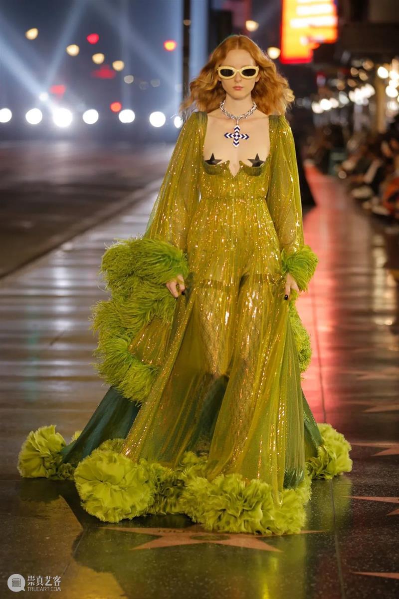 服饰丨希腊神庙般的好莱坞汇聚,Gucci百年纪念秀重温经典时刻经典 纪念秀 Gucci 好莱坞 经典 希腊神庙 服饰 时刻 上方 中国舞台美术学会 右上 崇真艺客