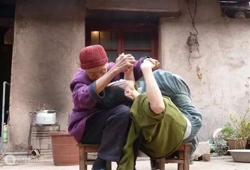 脚踏实地，从容舒展，我们始终关注与支持着她们  BCAF 崇真艺客