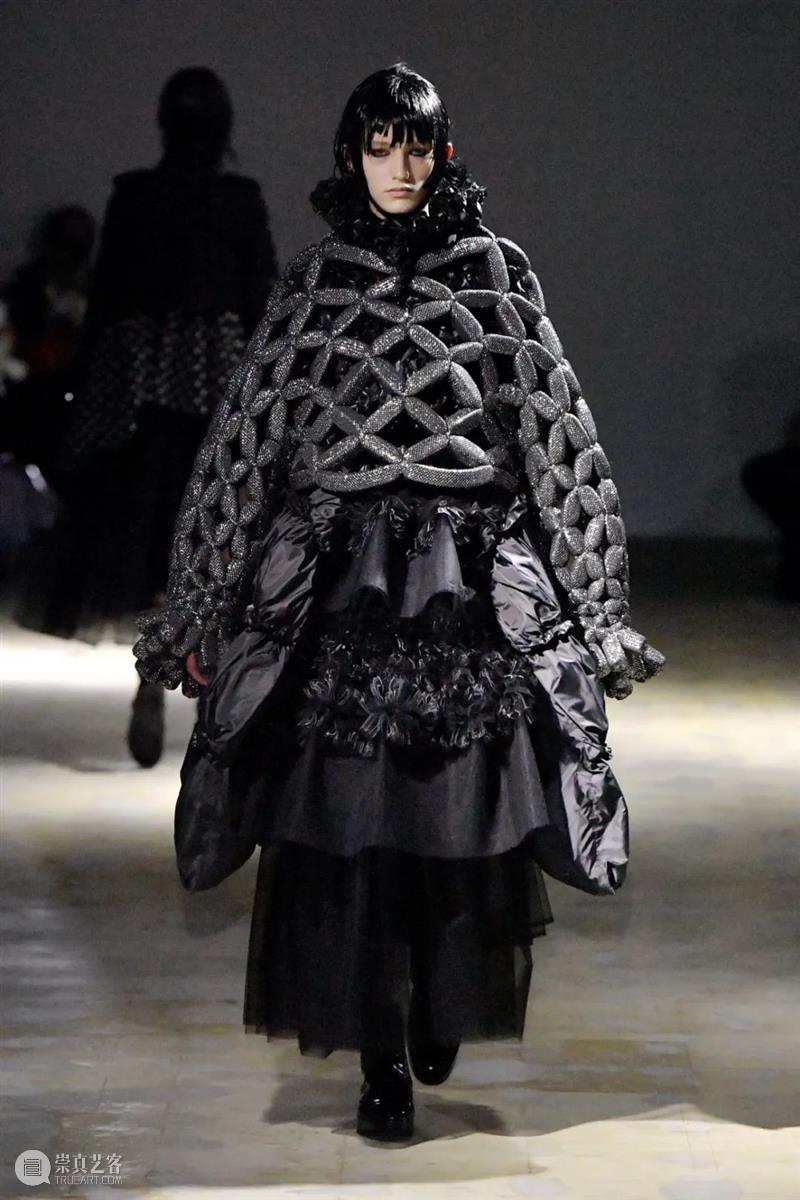 【IFA-时尚资讯】 Noir Kei Ninomiya | 拉近幻想与现实的黑色 黑色 Kei IFA 资讯 幻想 现实 颜色 程序 技术 材料 崇真艺客