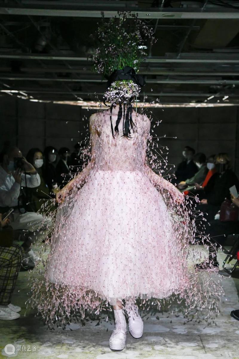 【IFA-时尚资讯】 Noir Kei Ninomiya | 拉近幻想与现实的黑色 黑色 Kei IFA 资讯 幻想 现实 颜色 程序 技术 材料 崇真艺客