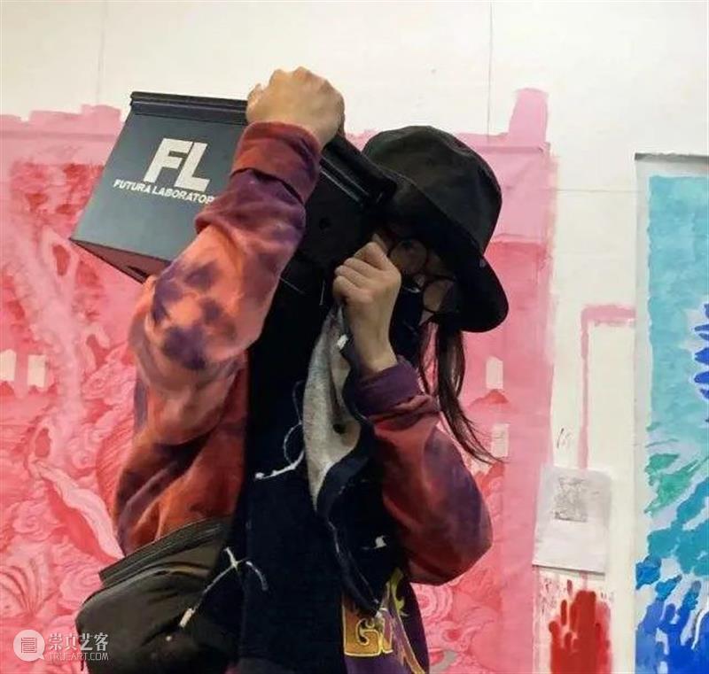 对话 | 庞凡：街头创作存在一种野生的生命力  纯灰 Puregray 街头 生命力 庞凡 FANSACK 奇遇 艺术家 简介 工作 成都 艺术 崇真艺客