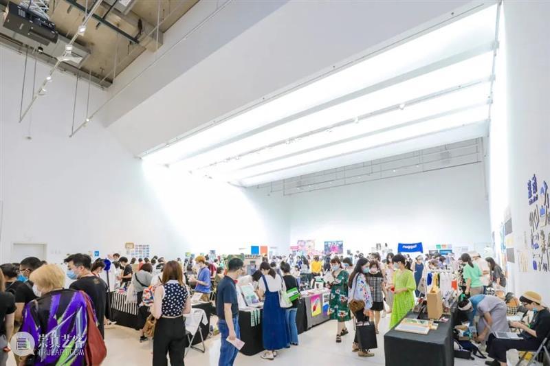 花椿专栏「Rocky’s Report From Shanghai」｜二十篇文化新现象输出中国新观点 崇真艺客