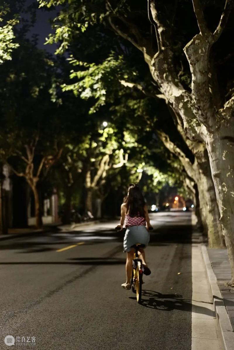 花椿专栏「Rocky’s Report From Shanghai」｜二十篇文化新现象输出中国新观点 崇真艺客