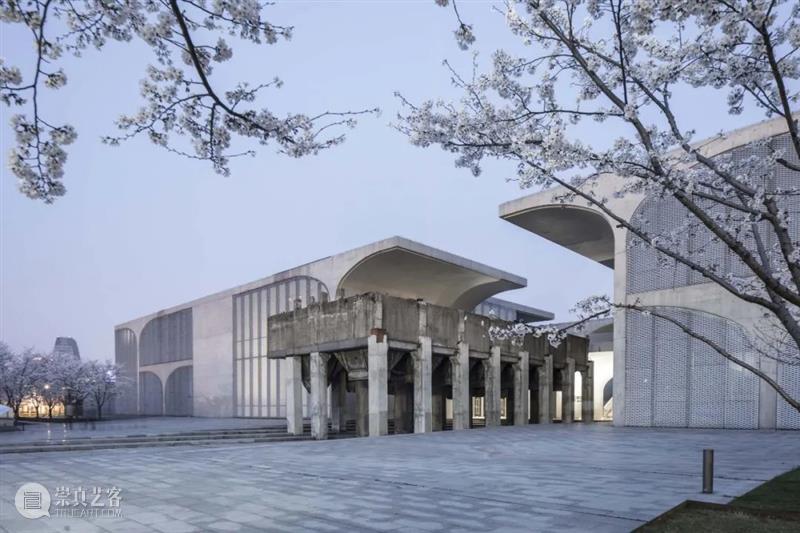 花椿专栏「Rocky’s Report From Shanghai」｜二十篇文化新现象输出中国新观点 崇真艺客