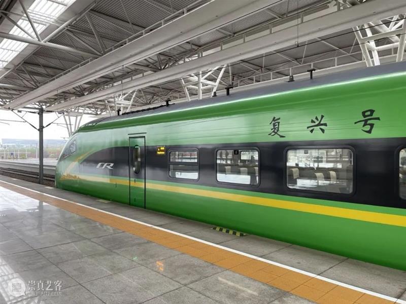 花椿专栏「Rocky’s Report From Shanghai」｜二十篇文化新现象输出中国新观点 崇真艺客