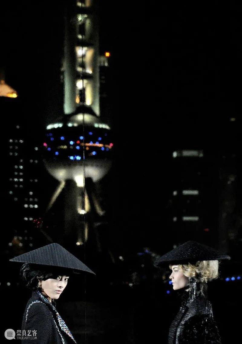 花椿专栏「Rocky’s Report From Shanghai」｜二十篇文化新现象输出中国新观点 崇真艺客