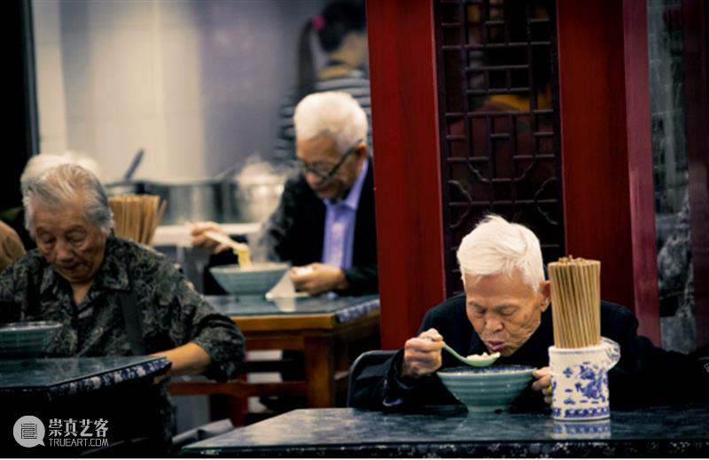 王瑶：时间是什么 时间 王瑶 那一刻 一瞬 哲学 概念 文学 艺术 孔子 时光 崇真艺客