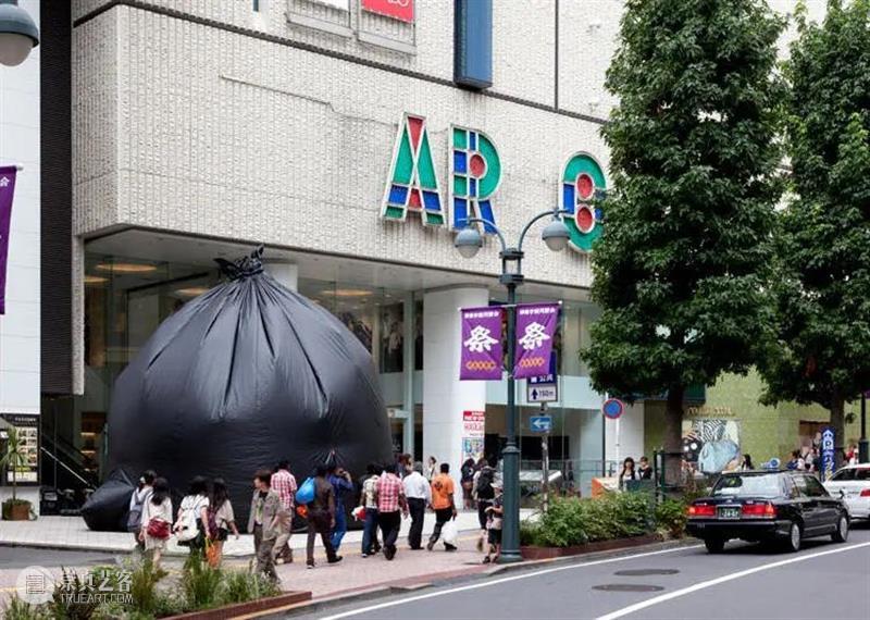 关于Chim ↑ Pom，你需要知道的还有很多 | 国家美术·关注 Chim Pom 国家 美术 名称 Pom展 SPRING 时间 地点 东京 崇真艺客