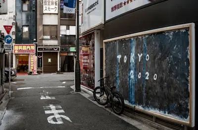 关于Chim ↑ Pom，你需要知道的还有很多 | 国家美术·关注 Chim Pom 国家 美术 名称 Pom展 SPRING 时间 地点 东京 崇真艺客