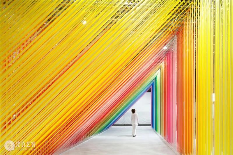 艺术家 Emmanuelle Moureaux 的6000条相交胶带 艺术家 Emmanuelle 胶带 中国 艺术 CPA 门户 北京中城雕艺术设计院 中国建筑文化中心公共艺术部联合主办 全球 崇真艺客