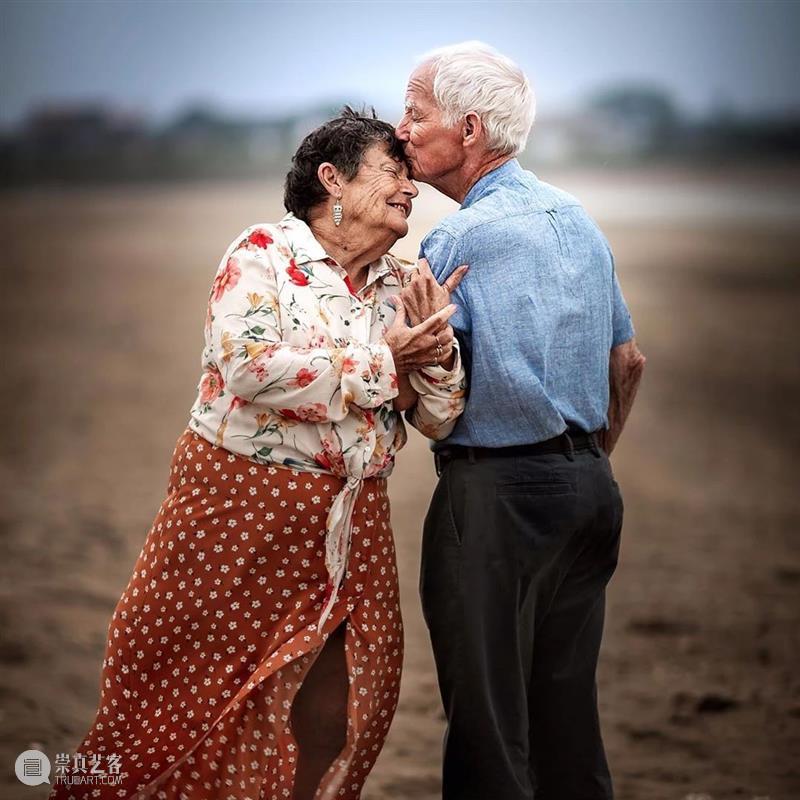 女摄影师用油画般的影像告诉我们，爱和陪伴才是我们一生中最宝贵的财富！ 女摄影师 油画 影像 一生 财富 霞浦摄影 视觉 艺术 摄影师 要求 崇真艺客