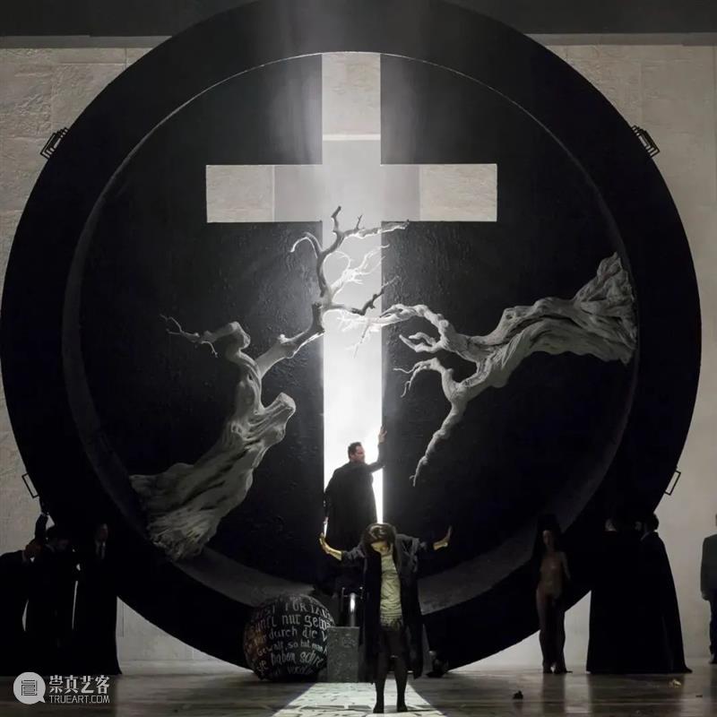 国际舞美大师丨斯特法诺·波达：打造舞台“五位一体”的整体美学 视频资讯 何天宇 斯特法诺 波达 舞台 舞美 五位一体 国际 大师 整体 美学 上方 崇真艺客