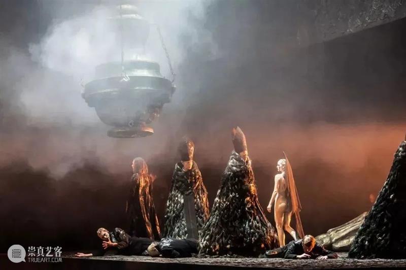 国际舞美大师丨斯特法诺·波达：打造舞台“五位一体”的整体美学 视频资讯 何天宇 斯特法诺 波达 舞台 舞美 五位一体 国际 大师 整体 美学 上方 崇真艺客