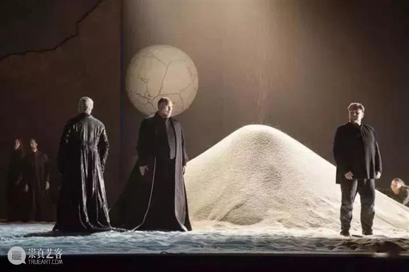 国际舞美大师丨斯特法诺·波达：打造舞台“五位一体”的整体美学 视频资讯 何天宇 斯特法诺 波达 舞台 舞美 五位一体 国际 大师 整体 美学 上方 崇真艺客