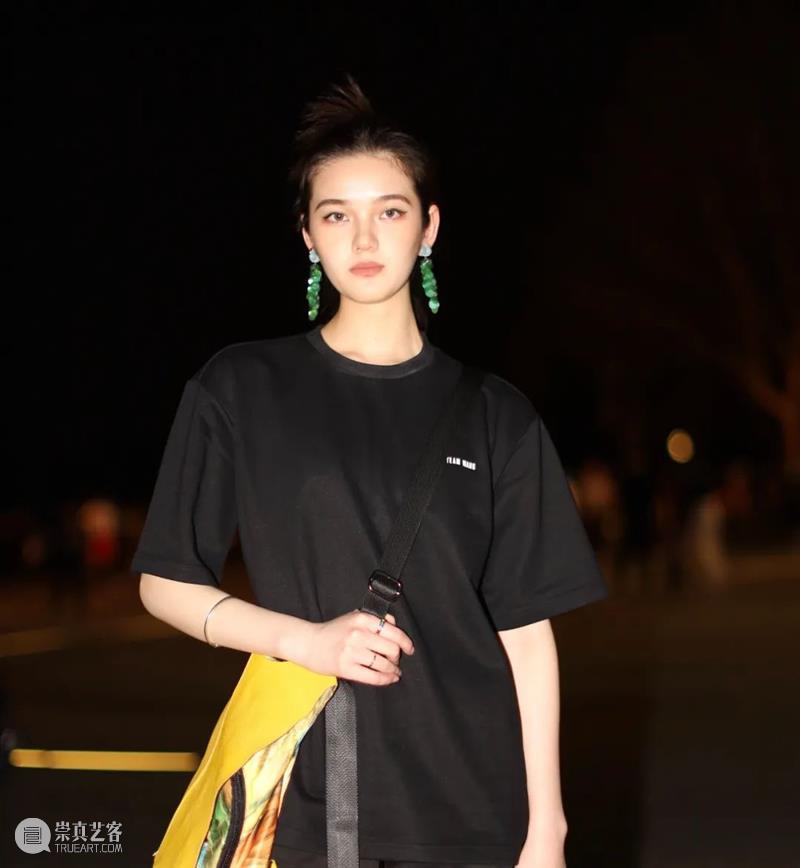 HOW夜读 | Vol.23 罗贝托·波拉尼奥《重返暗夜》 HOW 罗贝托 重返暗夜 Vol.23 波拉 昊美术馆 系列 书籍 诗歌 电影 崇真艺客