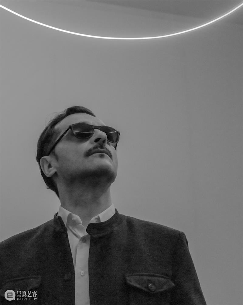 威尼斯双年展 | 卢齐欧·封塔纳 / 安东尼 · 葛姆雷，感受光与空间的无限 威尼斯双年展 卢齐欧 封塔纳 安东尼 葛姆雷 空间 FONTANA 策展人 卢卡 马西莫 崇真艺客