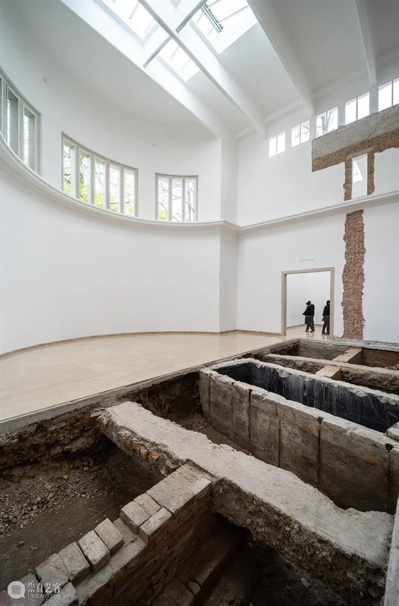 同行/重新安置一个结构 | Maria Eichhorn 视频资讯 徐震XuZhen Maria 结构 同行 Eichhorn 柏林 德国 艺术家 意大利威尼斯 双年展 国家馆 崇真艺客