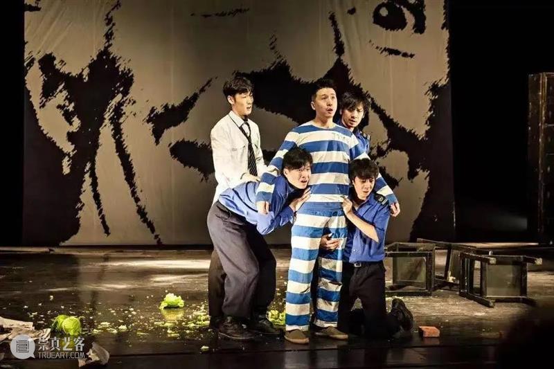 疯人院的另一扇门,究竟通往哪里? 疯人院 扇门 世界 巨浪 精神 入口 远方 幻想 流萤 流光 崇真艺客
