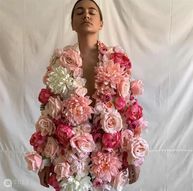 与花共舞 崇真艺客