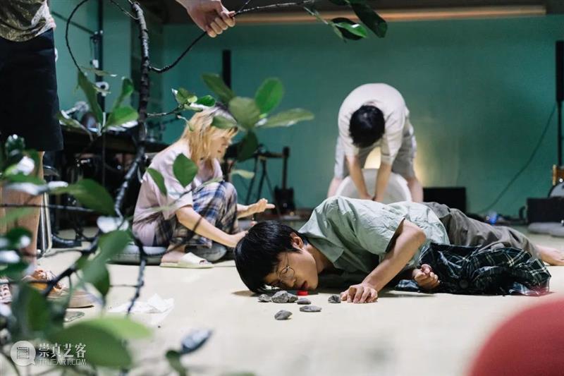 “飞去来器——OCAT双年展”闭幕演出的精彩瞬间 崇真艺客