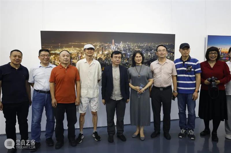 “双城同像——庆祝香港回归祖国25周年摄影展”在罗湖美术馆展出 崇真艺客