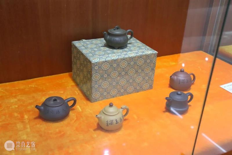 黄荣肖像篆刻暨紫砂精品展开幕式圆满成功 崇真艺客