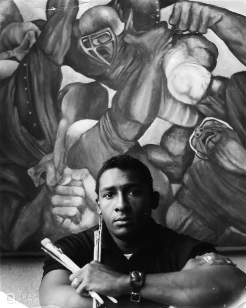 流淌着汗水的黝黑皮肤 映照出灯球下狂欢的舞步 | 国家美术·关注 视频资讯 | 崇真艺客