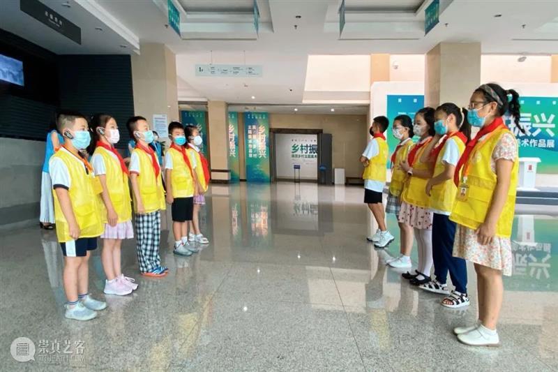 活动回顾｜探秘美术馆——小志愿者带小记者团探展 崇真艺客