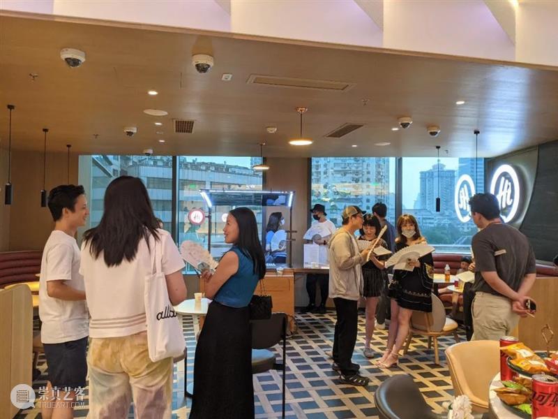 展览现场 | 童义欣：石化海里的潜水员 崇真艺客