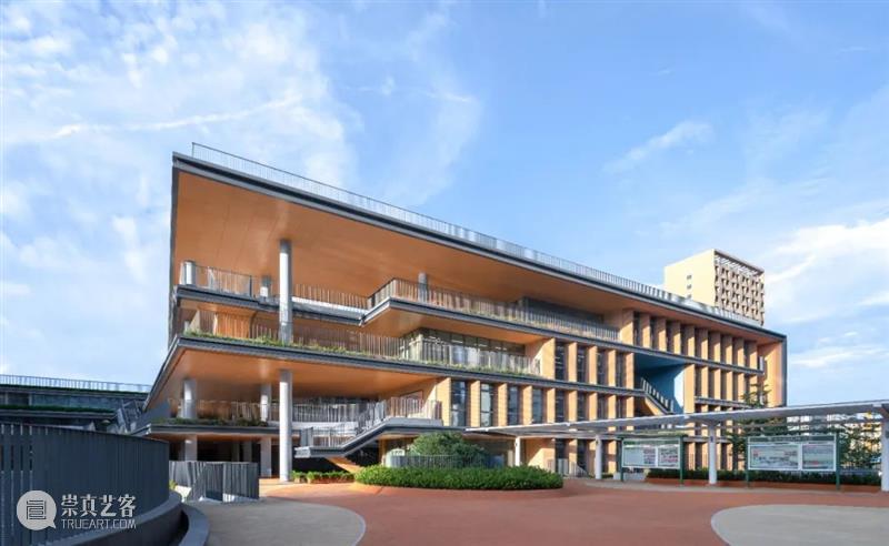 深圳最大规模，外国语学校宝安区 / 华阳国际​设计 崇真艺客