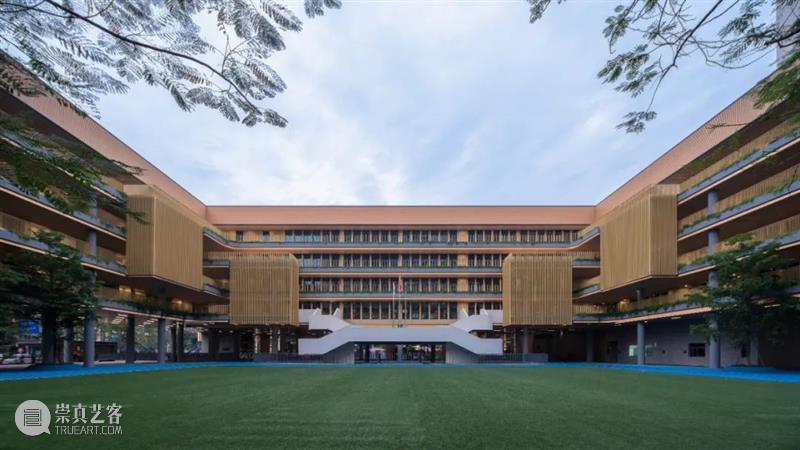 深圳最大规模，外国语学校宝安区 / 华阳国际​设计 崇真艺客