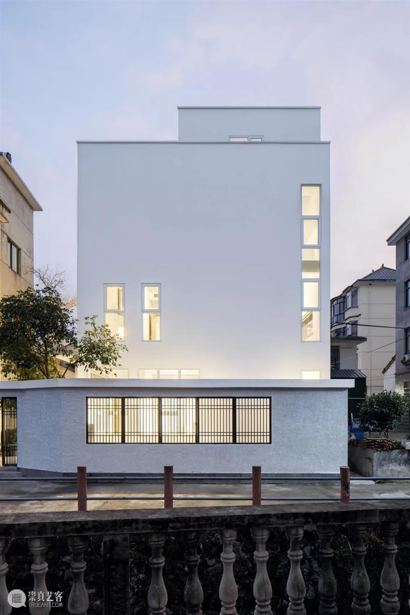 内向盒子，杭州千岛湖方宅 / 田之间建筑+植田建筑 崇真艺客