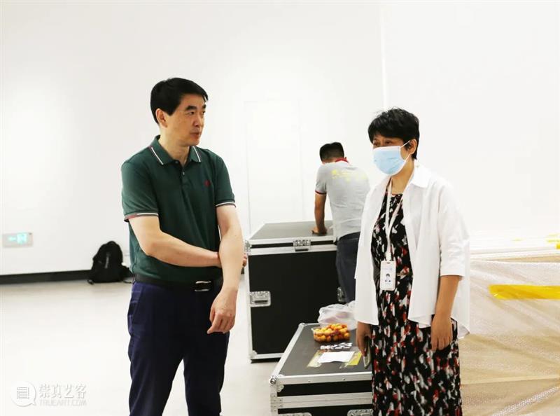 “江南春——陆抑非花鸟画创作与教学作品巡展”在新疆美术馆展出 崇真艺客