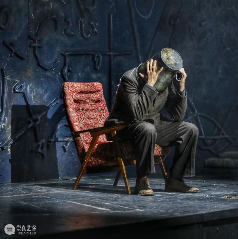 反乌托邦戏剧系列之《三个胖子·起义》：打造俄罗斯剧场“新的戏剧维度” 崇真艺客