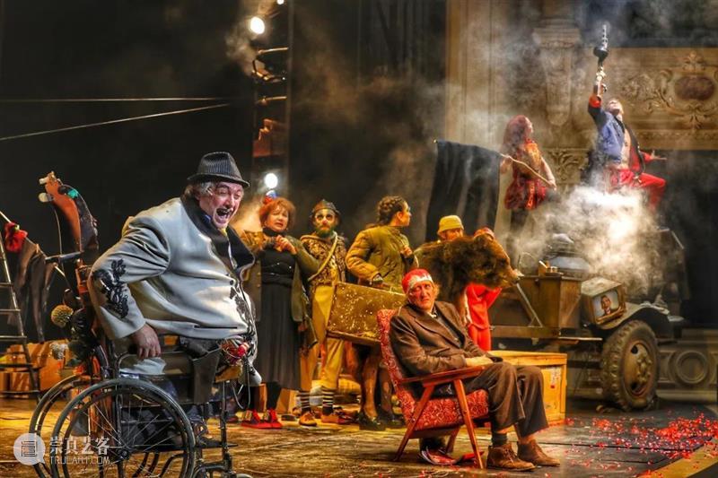 反乌托邦戏剧系列之《三个胖子·起义》：打造俄罗斯剧场“新的戏剧维度” 崇真艺客