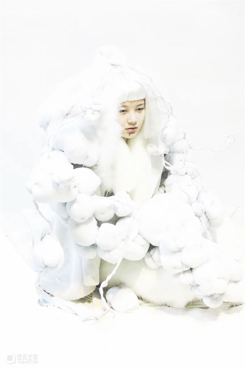 罗苇：宇宙魔方——新媒体艺术展 参展艺术家 崇真艺客