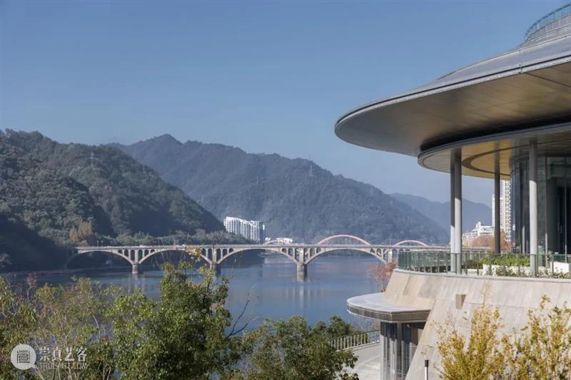 属于市民的屋檐，建德市文化综合体 / goa 视频资讯 塑造城市空间的 崇真艺客