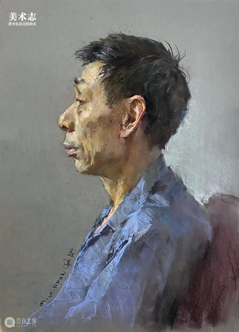 他是国内色粉画的传播先锋，笔下的少女清纯动人，让无数人倾心 ！ 崇真艺客