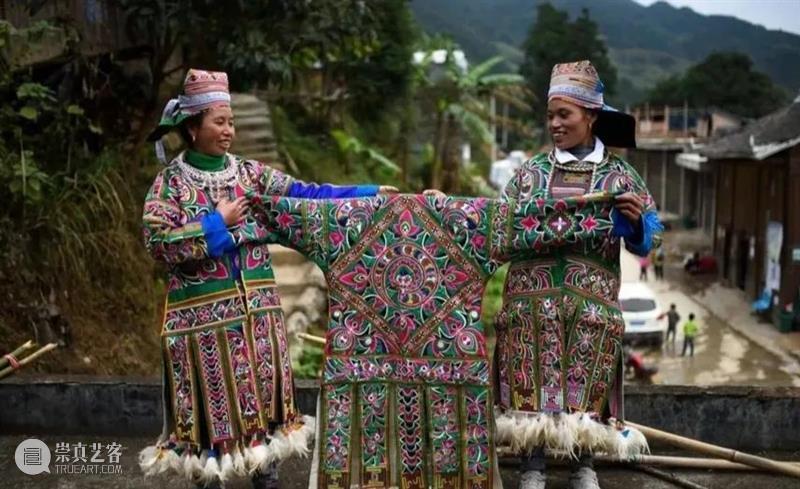 【IFA-民族艺术】苗族百鸟衣 | 披挂于身的民族史诗 崇真艺客