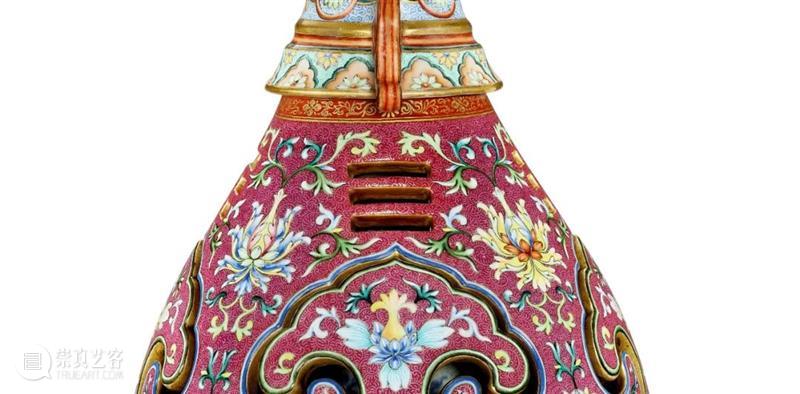 香港秋拍重器：乾隆御制交泰转旋瓶 崇真艺客