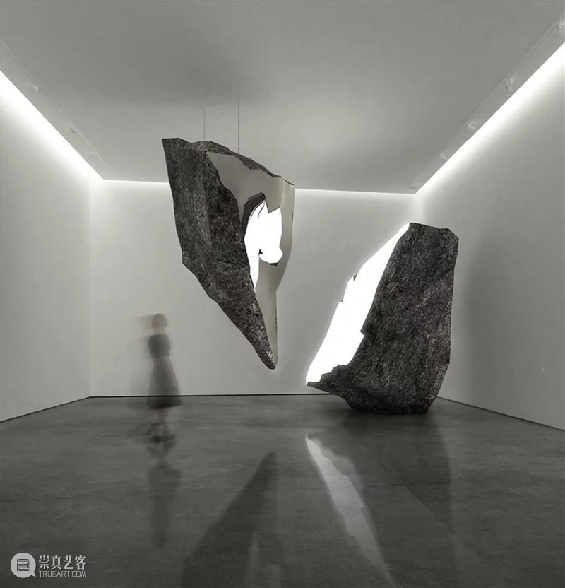 时代·专题| 万物皆有裂痕，那是光照进来的地方 崇真艺客