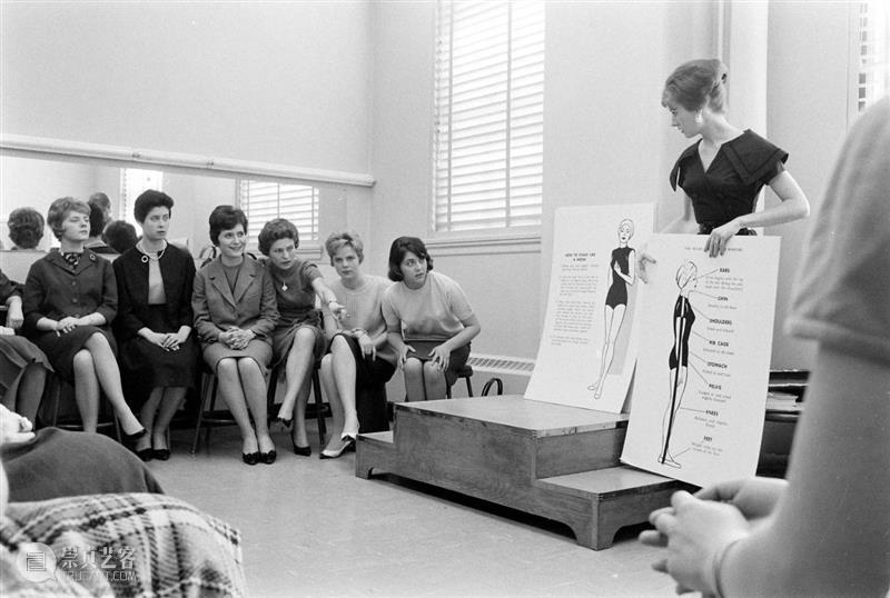 空姐迷你裙盛衰简史 崇真艺客